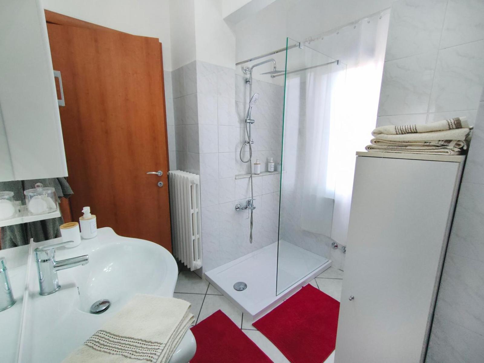 Apartamento Alba La Capitale Delle Langhe Exterior foto